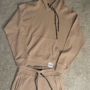 Portofino Women's Beige Pullover Hoodie Sweater Shorts Lounge Set size Medium